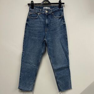 Zara Women's Classic Blue Ankle Jeans 4